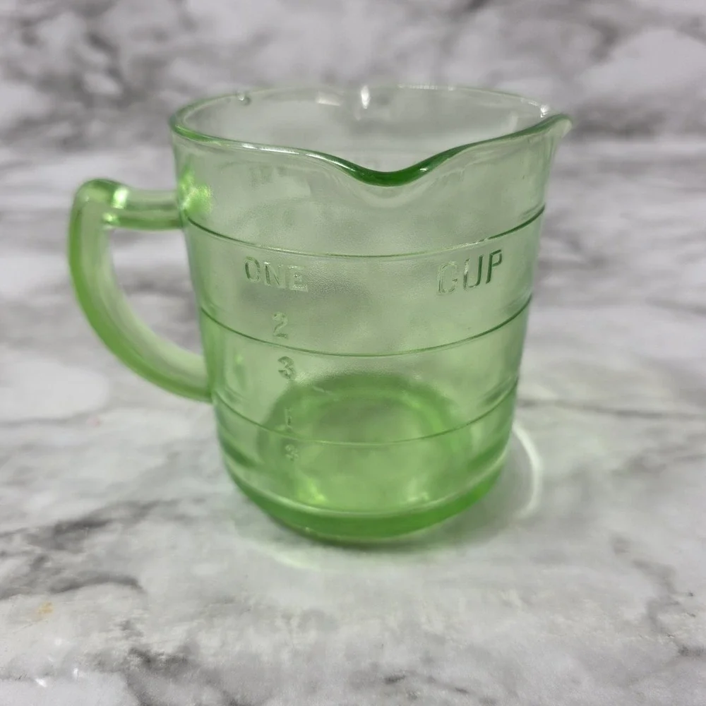 Vintage Hazel Atlas 3-Spout Uranium Glass 1-Cup Embossed Measuring Cup READ